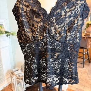Women’s XL Black Lace Top with Scalloped Sleeves